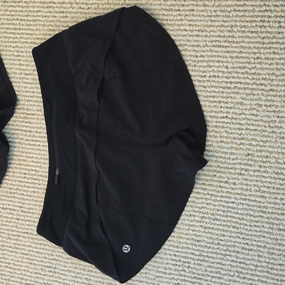 Lululemon Speed Up Shorts - Picture 2 of 7